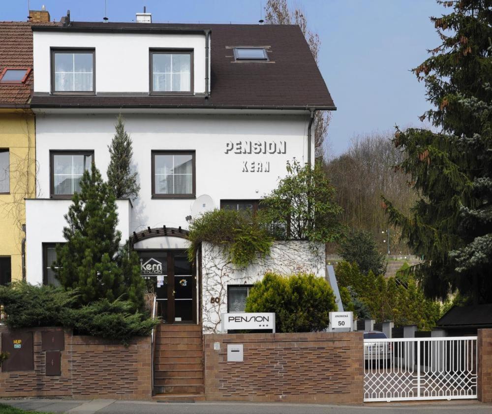 Pension Kern Прага Экстерьер фото
